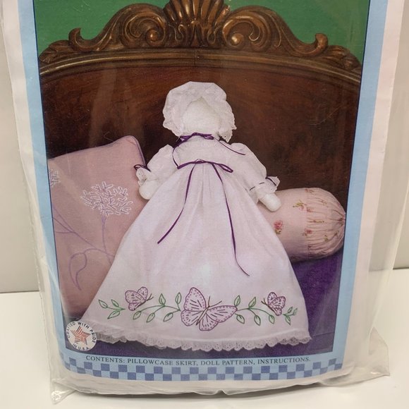 Jack Dempsey Pillowcase Doll Butterflies kit - Picture 3 of 5